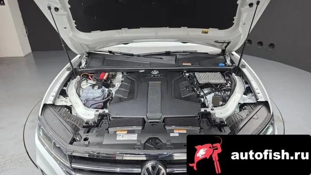 Volkswagen Touareg Tuareg 3rd generation 2020 года - вид 6