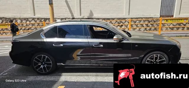 BMW 7-Series 7 Series (G70) 2024 года - вид 3