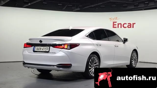 Lexus ES ES300h 7th generation 2024 года - вид 2