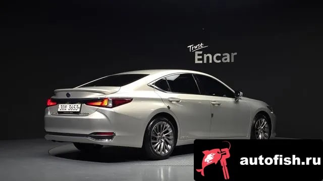 Lexus ES ES300h 7th generation 2018 года - вид 2