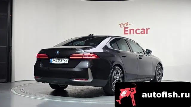 BMW 5-Series 5 Series (G60) 2025 года - вид 2