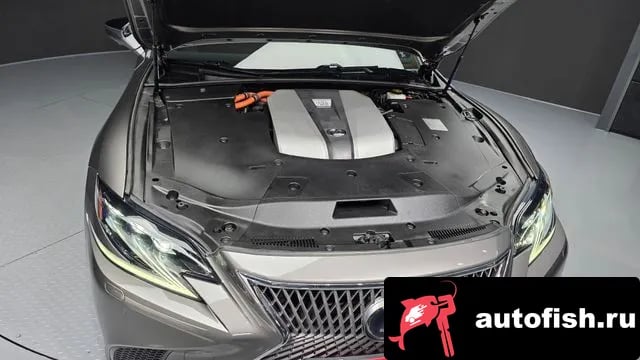 Lexus LS LS500h 5th generation 2018 года - вид 6
