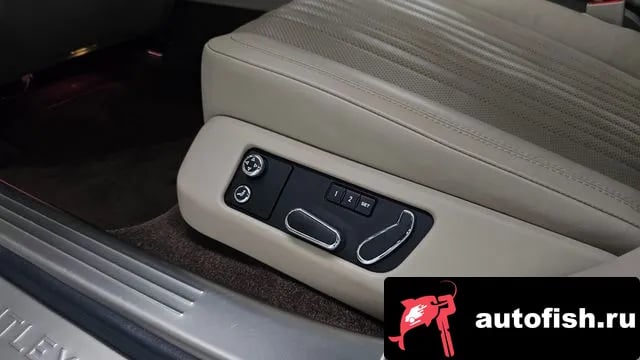 Bentley Flying Spur Flying Spur 2nd Generation 2018 года - похожие автомобили