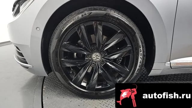 Volkswagen Arteon Atheon 2019 года - вид 4