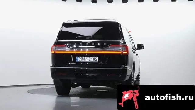 Lincoln Navigator Navigator 4th generation 2021 года - вид 3