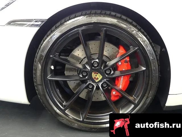 Porsche 911 911 (992) 2020 года - вид 5