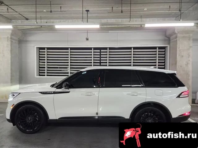 Lincoln Aviator Aviator 2nd generation 2021 года - вид 2