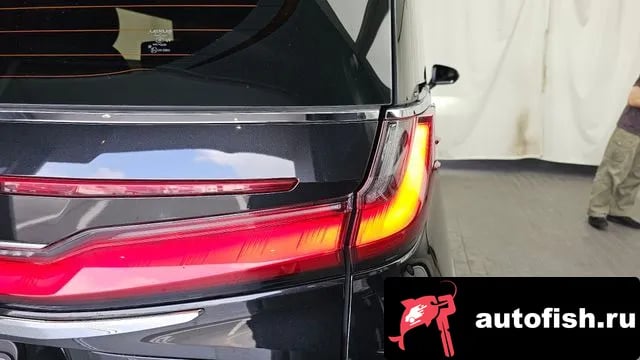 Lexus LM LM Second Generation 2024 года - похожие автомобили