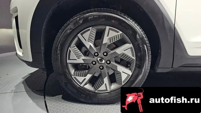 KG Mobility (Ssangyong) Torres Torres EVX 2023 года - вид 5