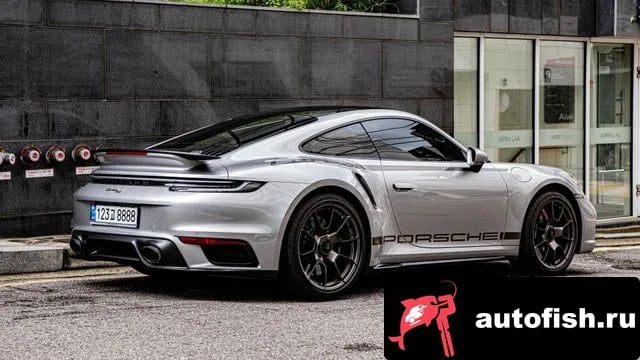 Porsche 911 911 (992) 2025 года - вид 2