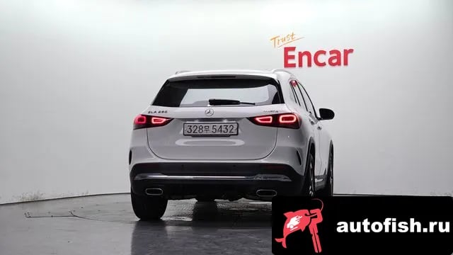 Mercedes-Benz GLA-Class GLA - Class H247 2020 года - вид 3
