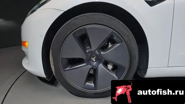 Tesla Model 3 Model 3 2022 года - вид 5