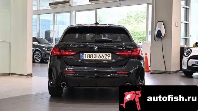 BMW 1-Series 1 Series (F40) 2023 года - вид 3