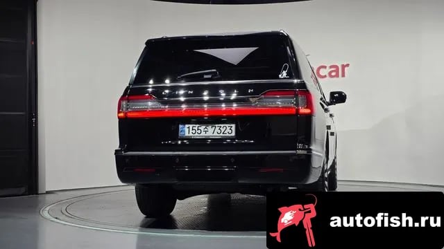 Lincoln Navigator Navigator 4th generation 2021 года - вид 4