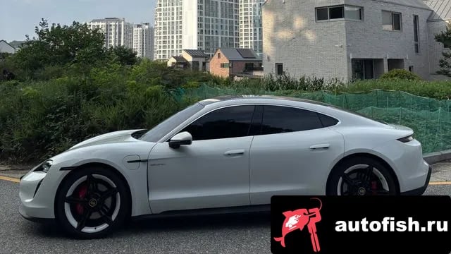 Porsche Taycan Taikan 2021 года - вид 3