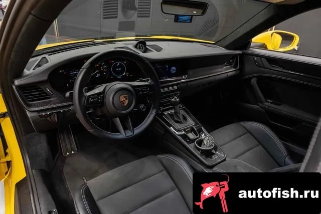 Porsche 911 911 (992) 2022 года - вид 5
