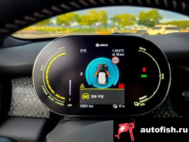 Mini Cooper Cooper Electric 2023 года - вид 5