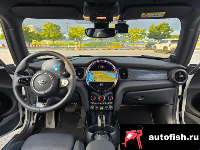 Mini Cooper Cooper Electric 2023 года - вид 6