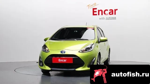 Toyota Prius Prius C 2018 года - вид 2