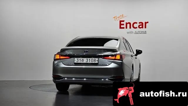 Lexus ES ES300h 7th generation 2018 года - вид 3