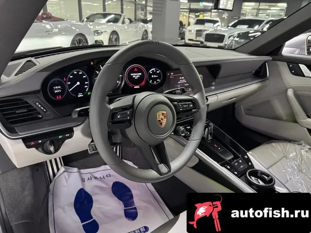 Porsche 911 911 (992) 2024 года - вид 4