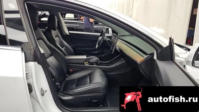 Tesla Model 3 Model 3 2020 года - похожие автомобили