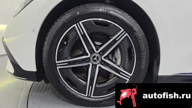 Mercedes-Benz EQE EQE V295 2024 года - вид 5