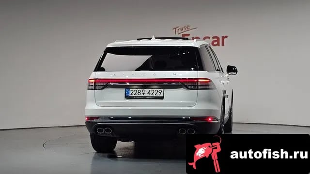Lincoln Aviator Aviator 2nd generation 2021 года - вид 3