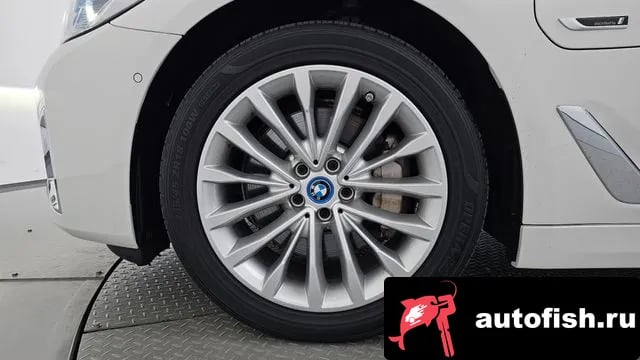 BMW 5-Series 5 Series (G30) 2022 года - вид 4