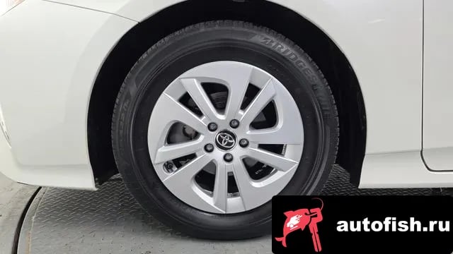 Toyota Prius Prius 4th Generation 2018 года - вид 5