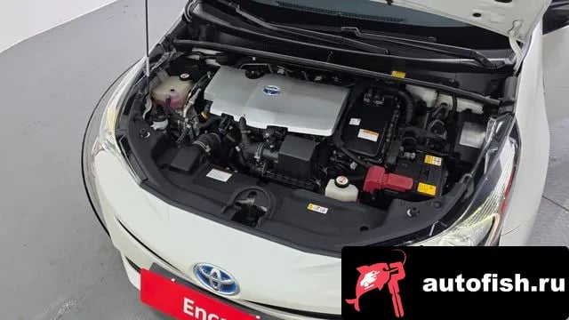 Toyota Prius Prius 4th Generation 2018 года - вид 6