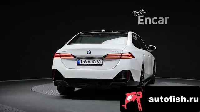 BMW 5-Series 5 Series (G60) 2026 года - вид 4