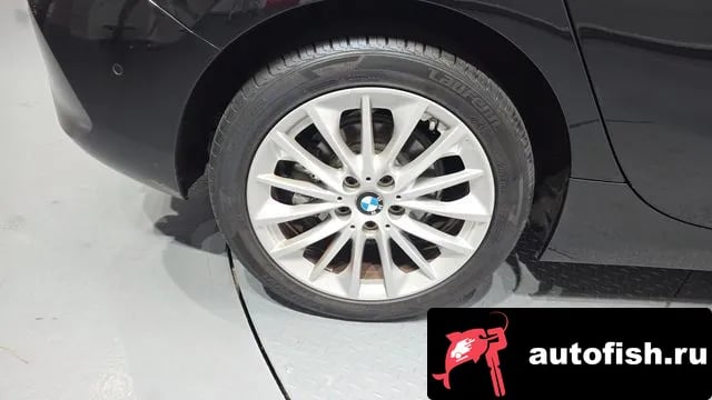 BMW 1-Series 1 Series (F40) 2020 года - вид 4