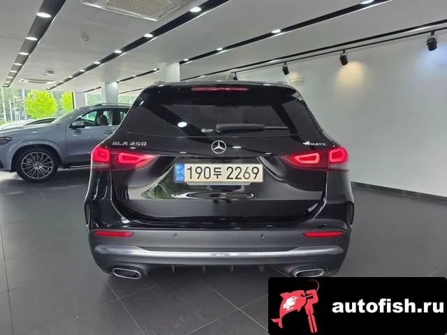 Mercedes-Benz GLA-Class GLA - Class H247 2022 года - вид 4