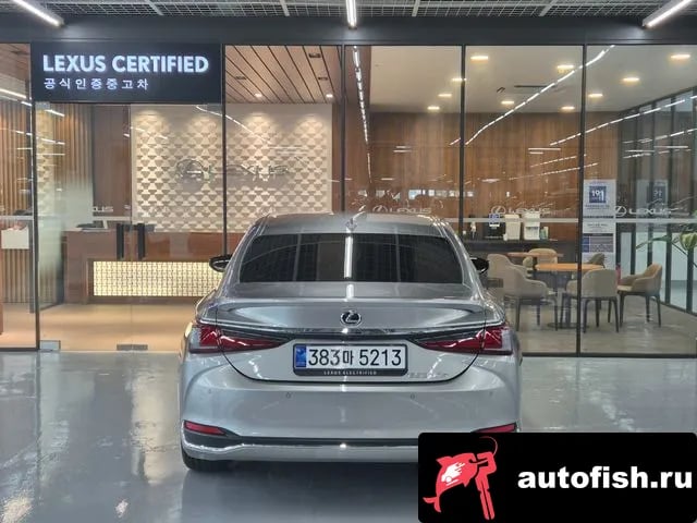 Lexus ES ES300h 7th generation 2025 года - похожие автомобили