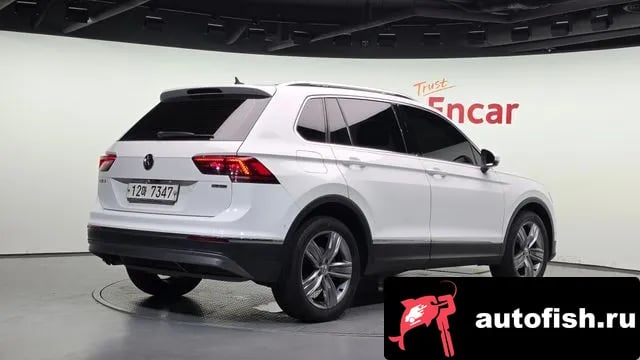 Volkswagen Tiguan Tiguan second Generation 2018 года - вид 2