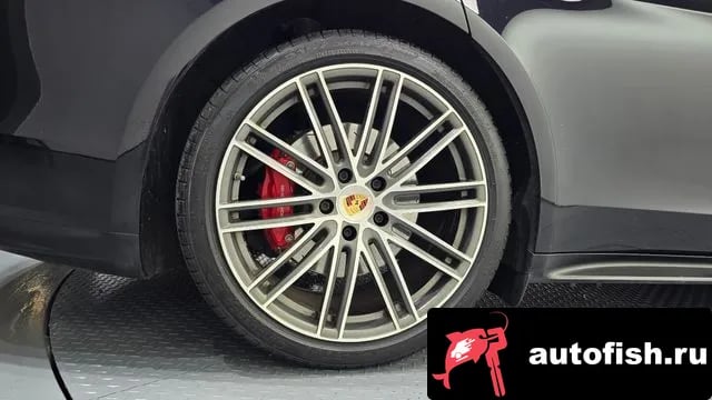 Porsche Panamera Panamera (971) 2019 года - похожие автомобили