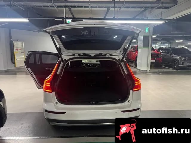 Volvo V60 V60 Cross-country 2nd Generation 2022 года - вид 3
