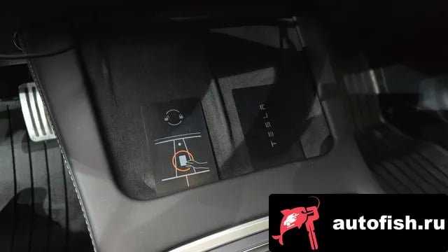 Tesla Model 3 Model 3 2022 года - похожие автомобили