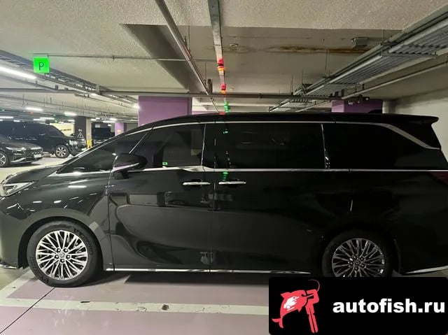 Lexus LM LM Second Generation 2025 года - вид 2