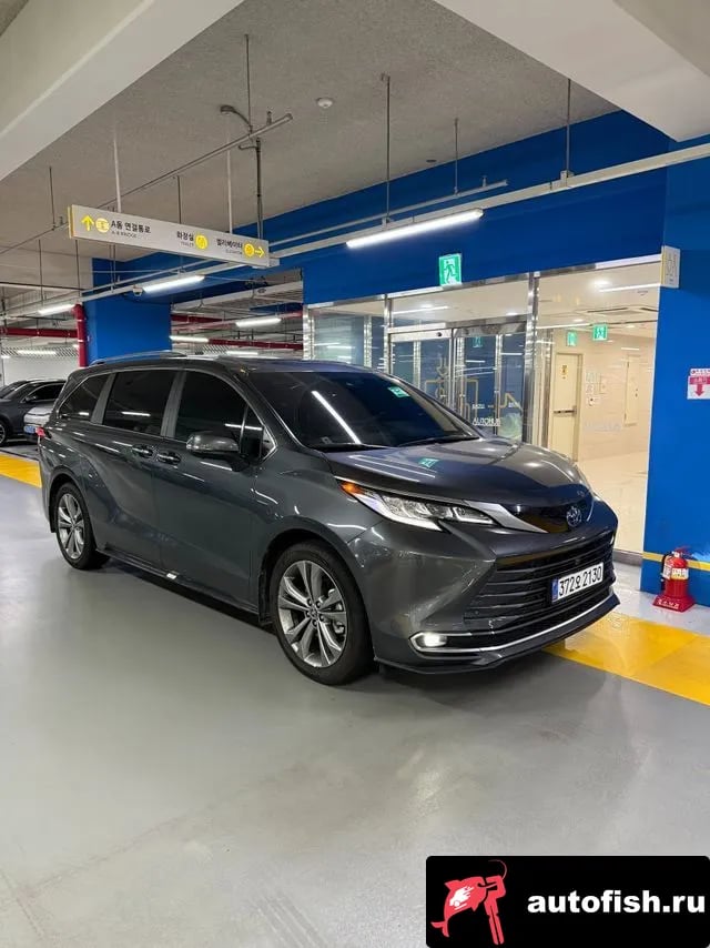 Toyota Sienna Siena 4th Generation 2025 года - похожие автомобили