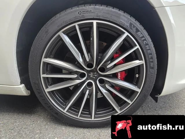 Maserati Quattroporte Quattroporte 2019 года - вид 6