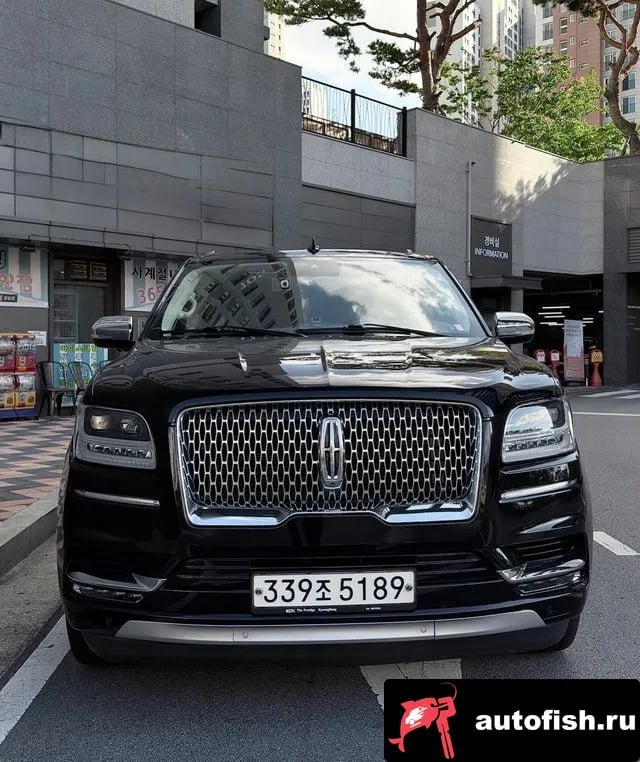 Lincoln Navigator Navigator 4th generation 2021 года - вид 2