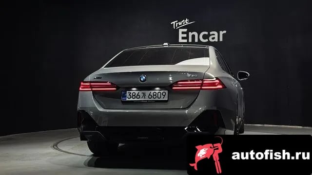 BMW 5-Series 5 Series (G60) 2025 года - вид 4