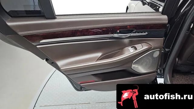 Genesis EQ900 EQ900 2018 года - похожие автомобили