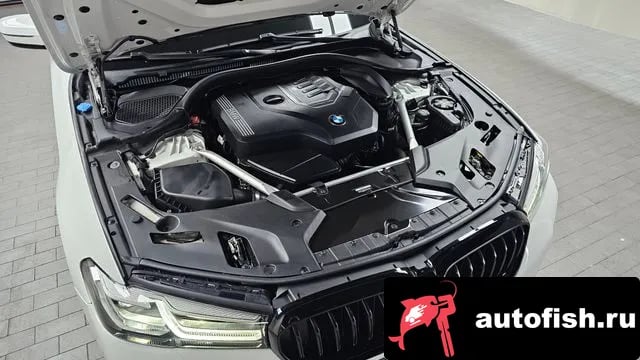 BMW 5-Series 5 Series (G30) 2023 года - вид 6