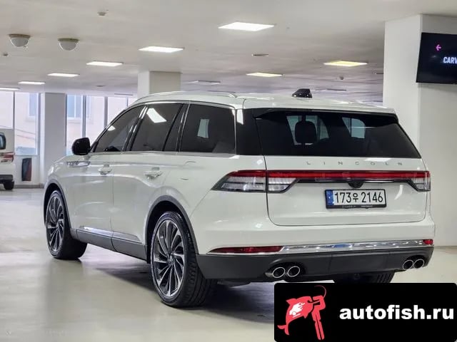 Lincoln Aviator Aviator 2nd generation 2024 года - вид 2