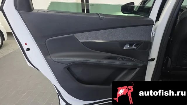 Peugeot 5008 5008 second generation 2022 года - похожие автомобили