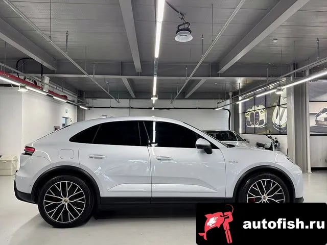 Porsche Macan Makan EV 2025 года - вид 5