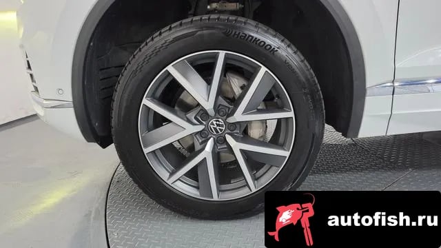 Volkswagen Touareg Tuareg 3rd generation 2021 года - вид 5